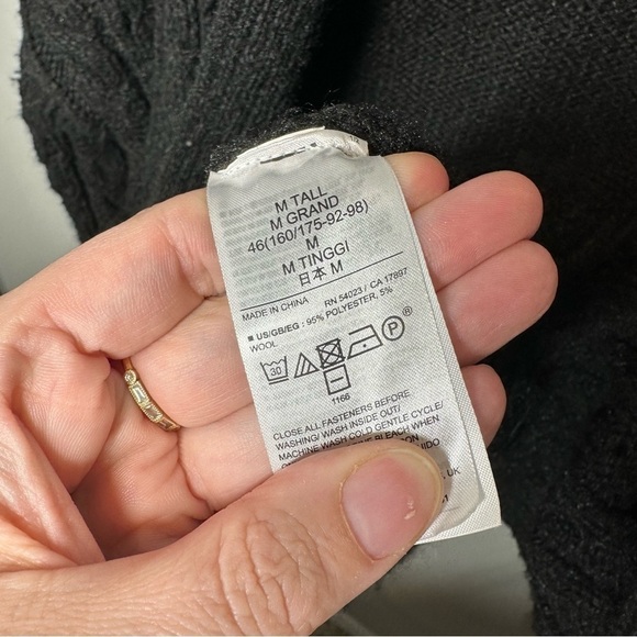 Gap Recycled Cable-Knit Pointelle Button Up Cardigan Sweater Black - Picture 5 of 5